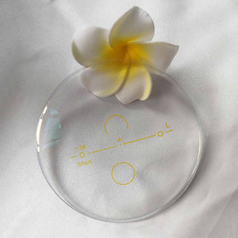 1.56 Progresszív lencse HMC