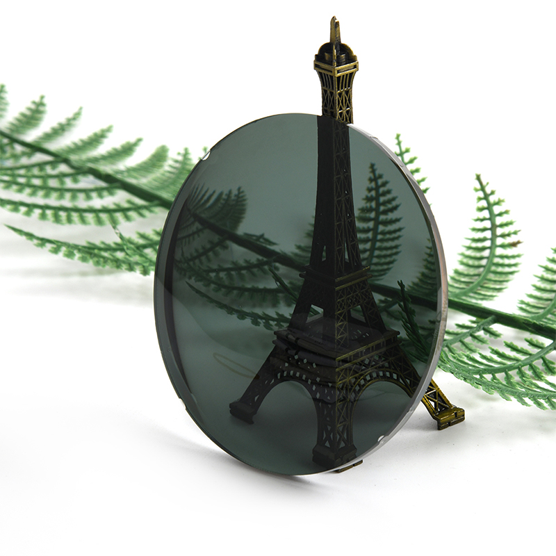 1.499 Polarizált lencsék