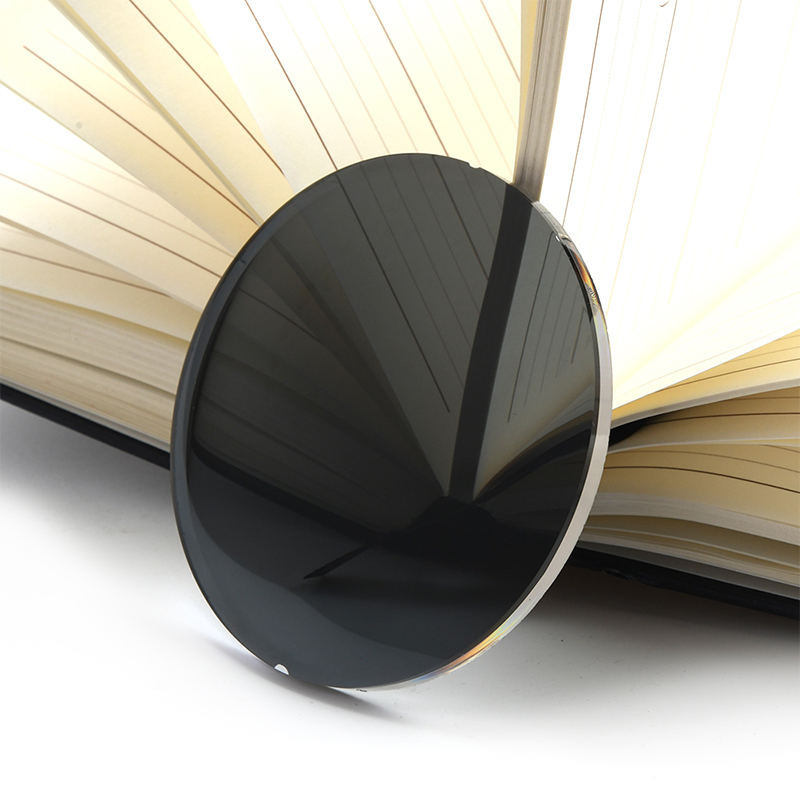 1.56 Polarizált lencse